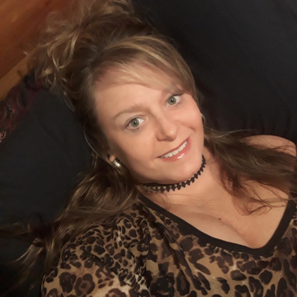 Meet your Posher, Posh - Picture 2 of 2